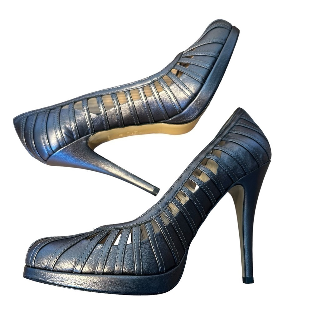 Talbots pewter bronze  pewter leather heels in like new condition. - Picture 9 of 16